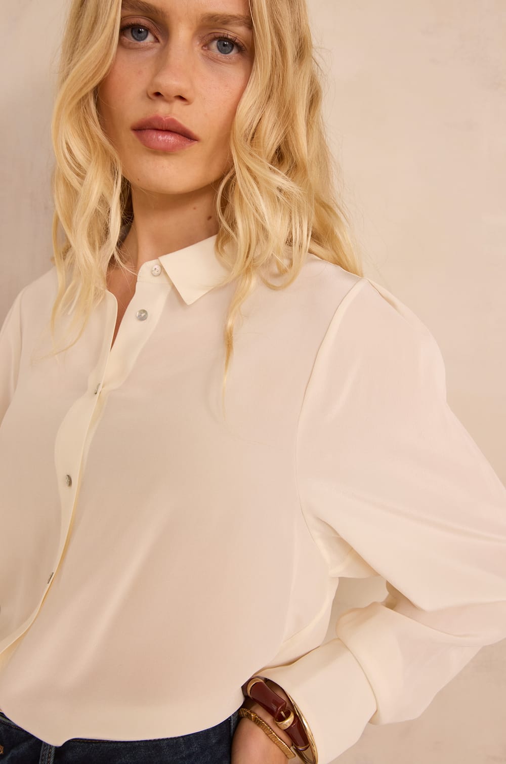 100% silk DAPHNEE shirt;${refinementColor}
