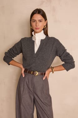 BALTHAZAR V-neck jumper in wool;${refinementColor}