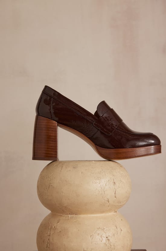 VIOLETTE leather loafers;${refinementColor}