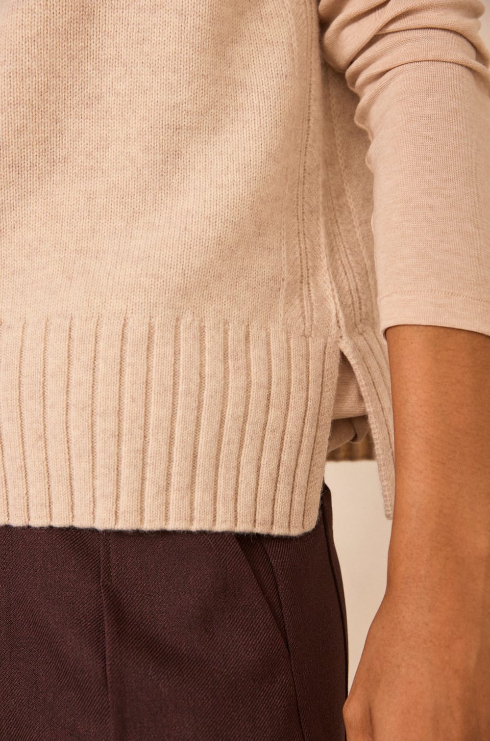 Sleeveless wool blend sweater ALEX;${refinementColor}
