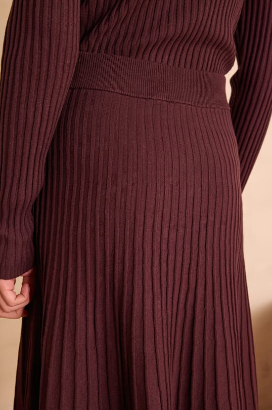 ELISA pleated long skirt;${refinementColor}