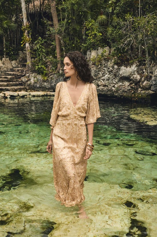 Flowy dress with shiny print BRIDGET;${refinementColor}