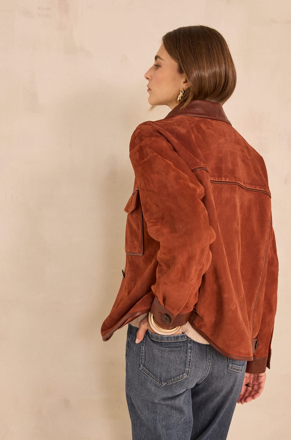 Brown suede leather jacket;${refinementColor}