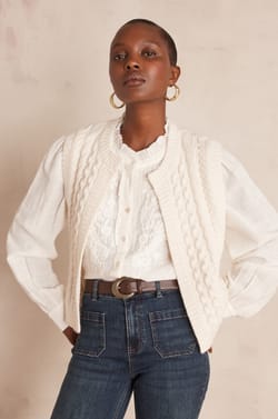 BIXENTE sleeveless cardigan in cable-knit wool;${refinementColor}
