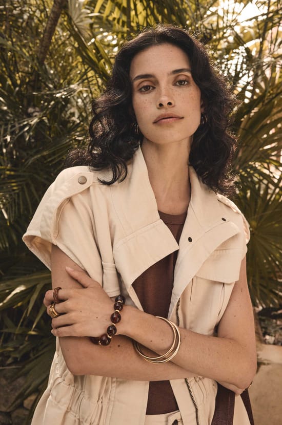 VEGA sleeveless jacket;${refinementColor}