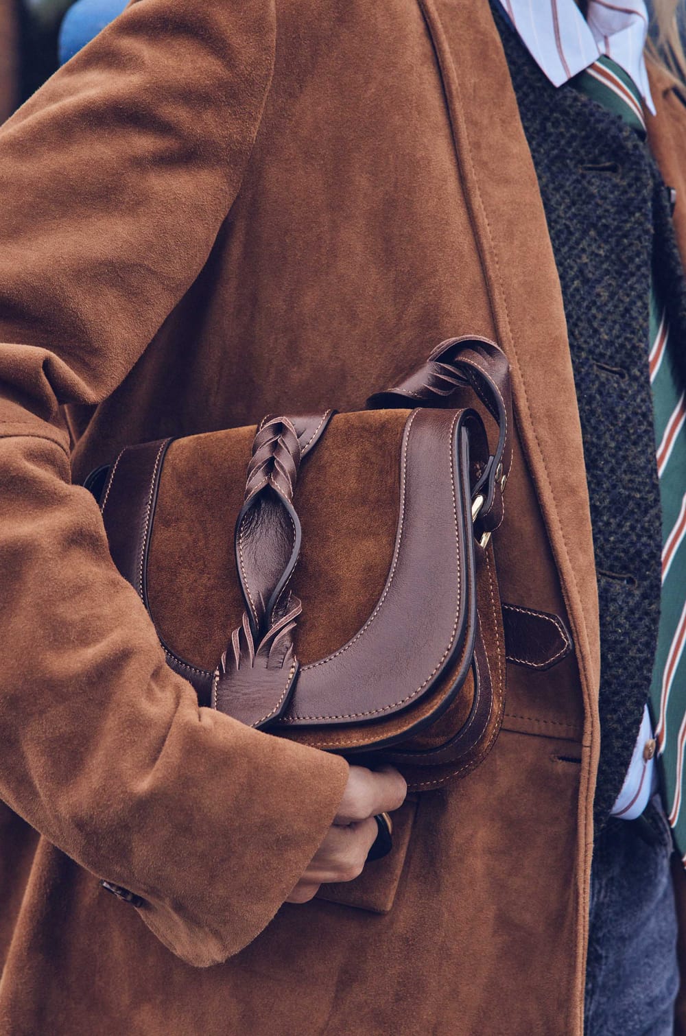VICTOR MINI leather bag;${refinementColor}