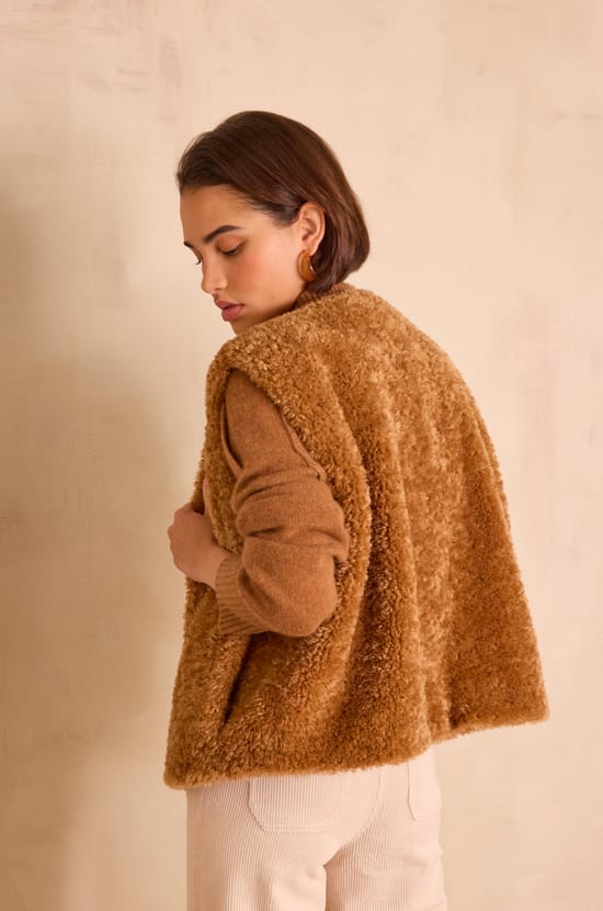 BROOKLYN Sleeveless Cardigan;${refinementColor}