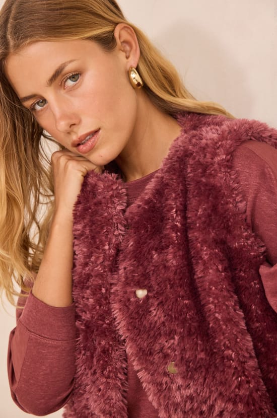 BROOKLYN fluffy sleeveless cardigan;${refinementColor}