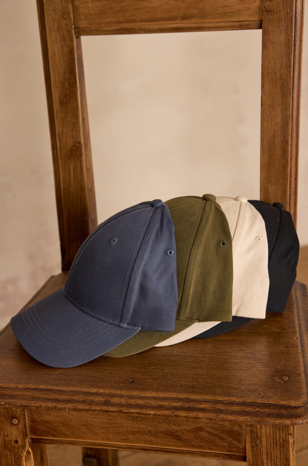 Casquette KIM;${refinementColor}