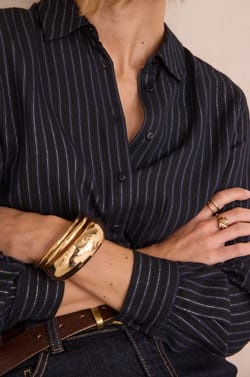 Chemise &agrave; fines rayures iris&eacute;es DONIA;${refinementColor}