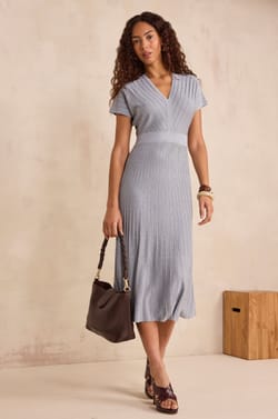 Robe en maille droite &agrave; paillettes BARI;${refinementColor}