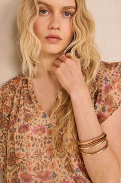 SCARLET sleeveless ruffled printed top;${refinementColor}