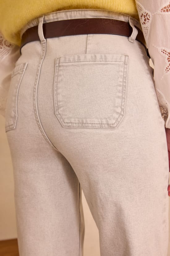 LEA jeans in denim;${refinementColor}