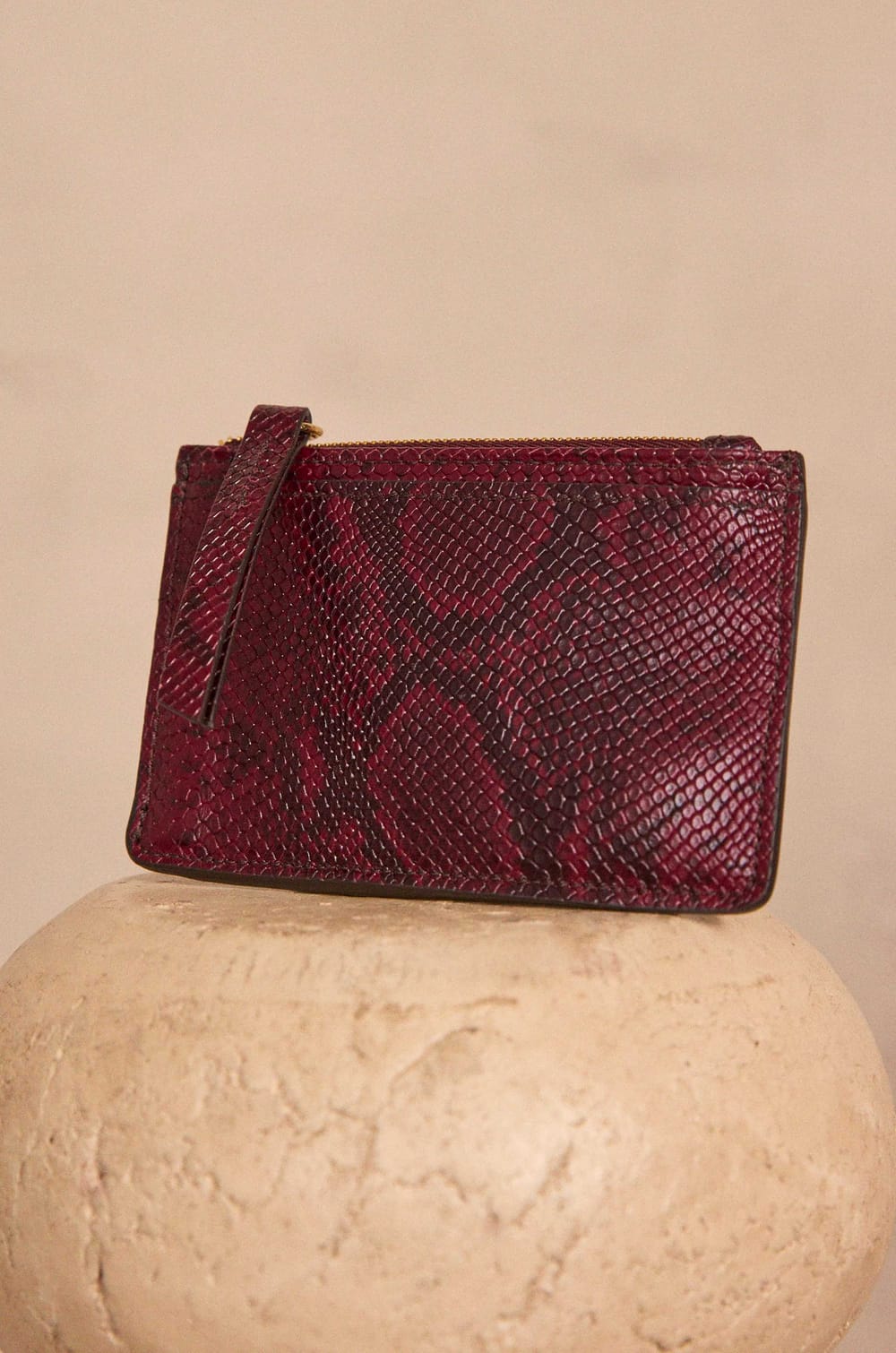 Valentin leather python effect card holder;${refinementColor}
