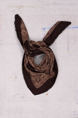 Édition Octobre Rose - Foulard TAMINE en 100% laine;${refinementColor}