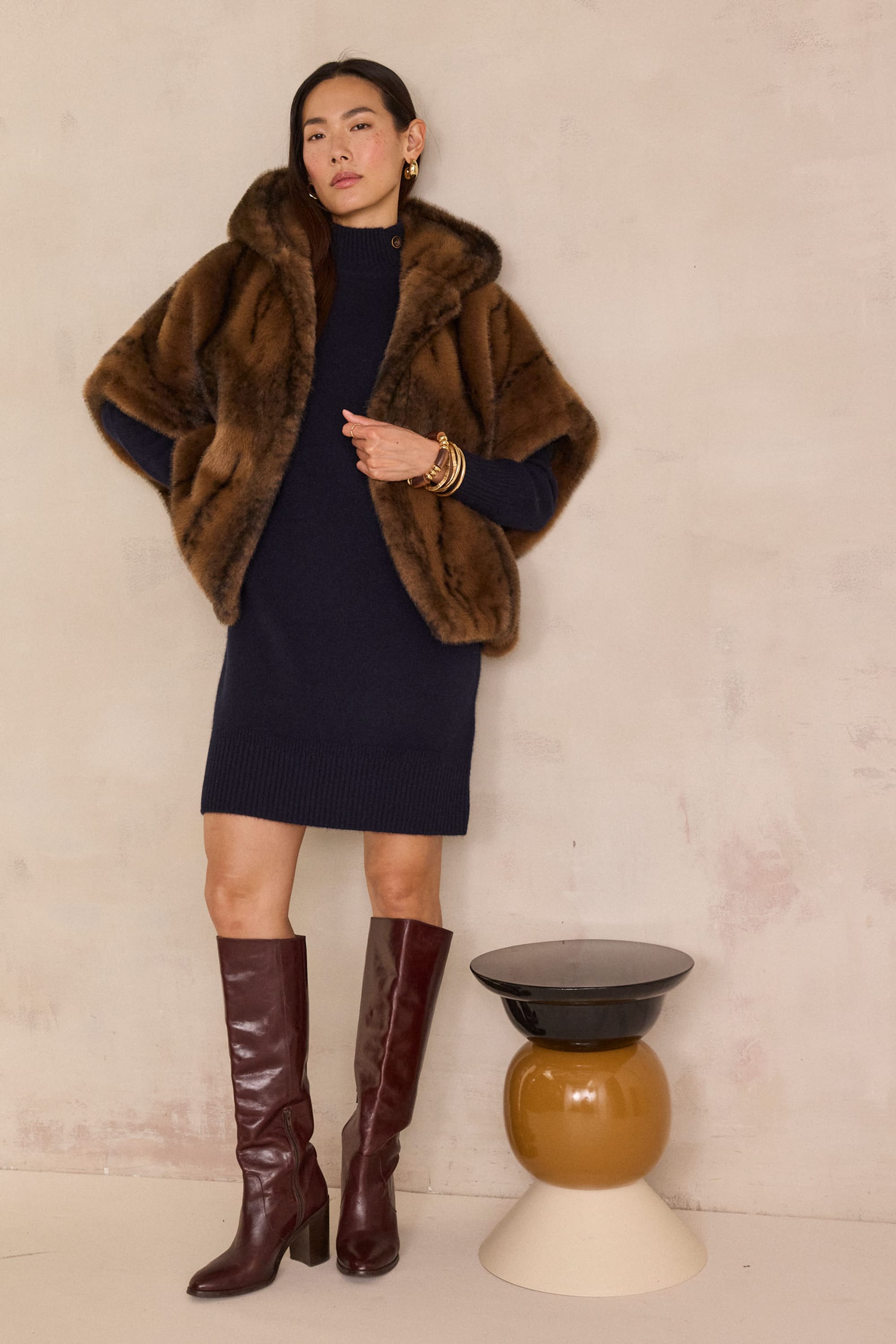 DAYANA fluffy cape coat woman | BROWN | Maison 123