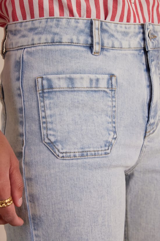 LUNA wide-leg Jeans in cotton;${refinementColor}