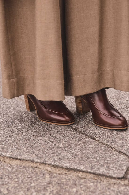 OWEN leather heeled ankle boots;${refinementColor}