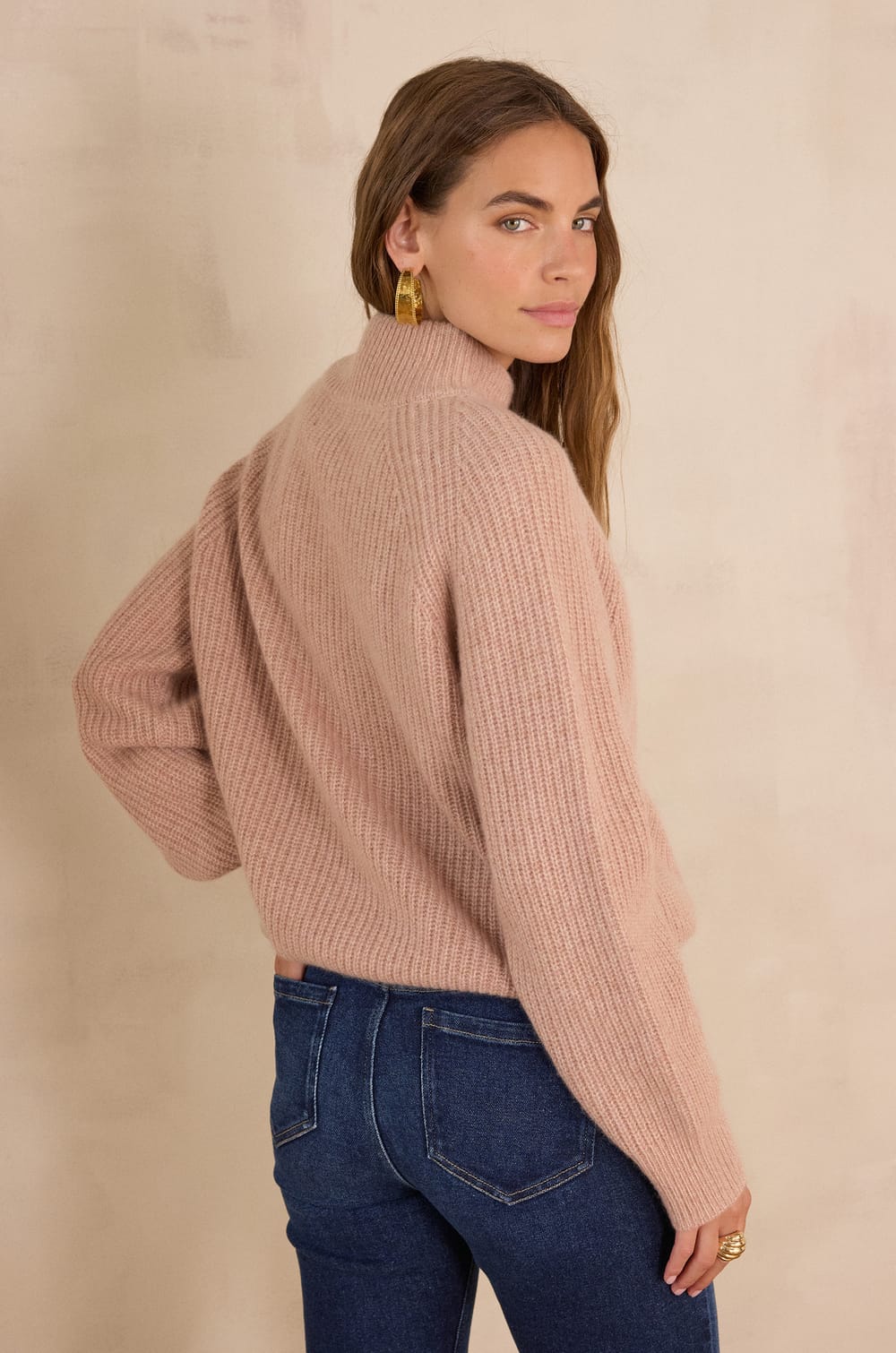 BRUCE ribbed jumper in 100% recycled cashmere;${refinementColor}