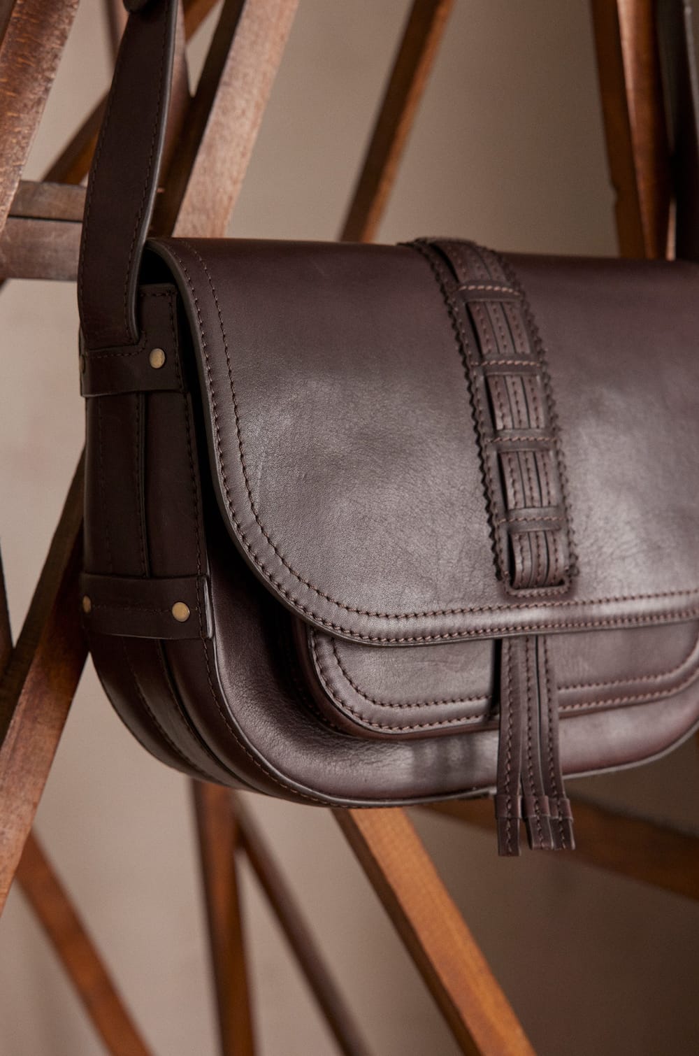 LUCIEN leather bag;${refinementColor}