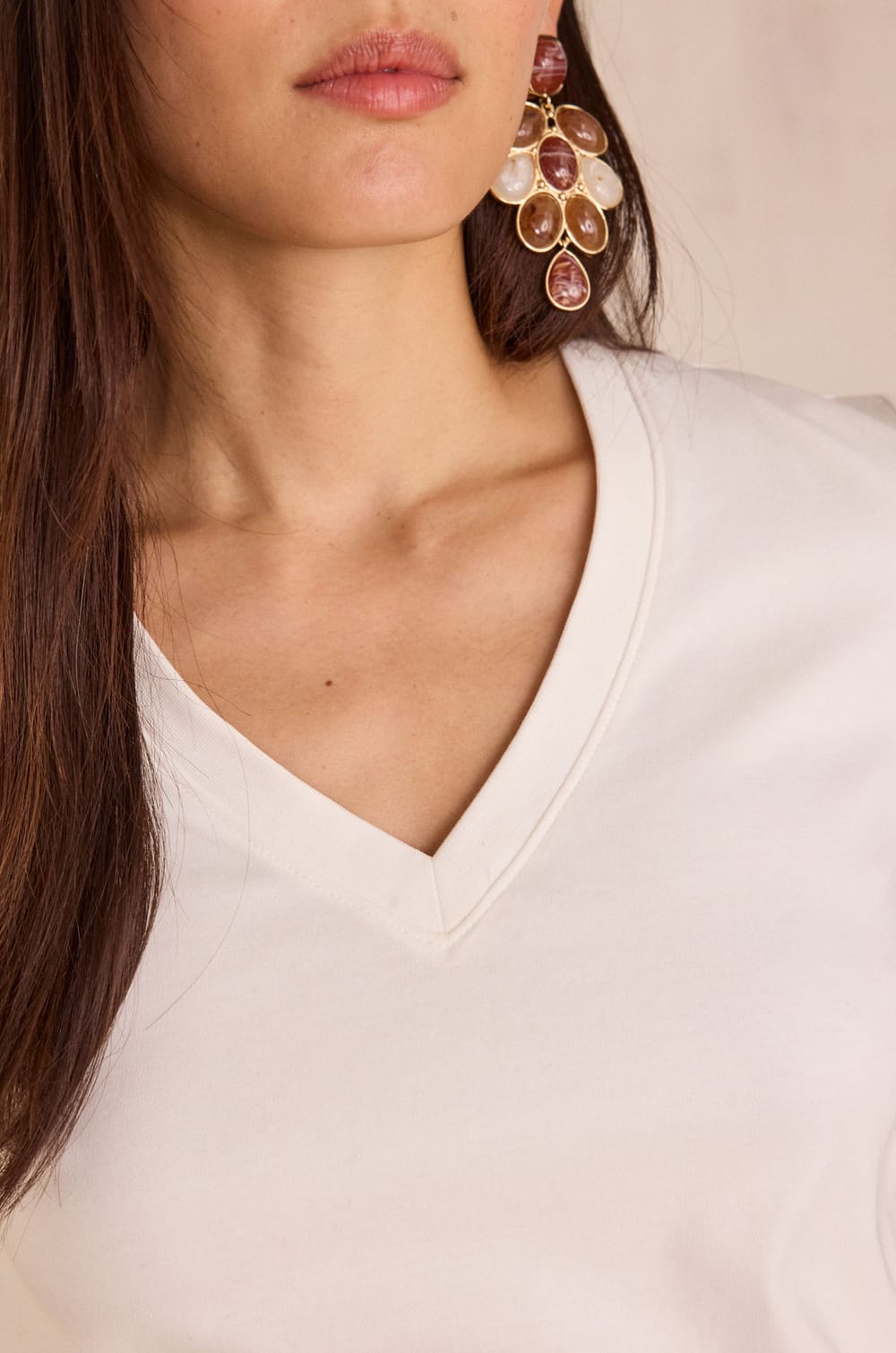 DANA V-neck T-shirt;${refinementColor}