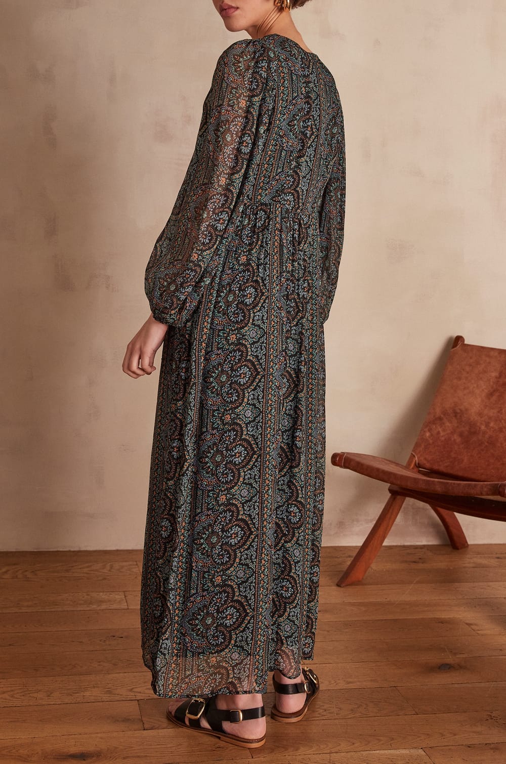 Robe LIVIANA;${refinementColor}