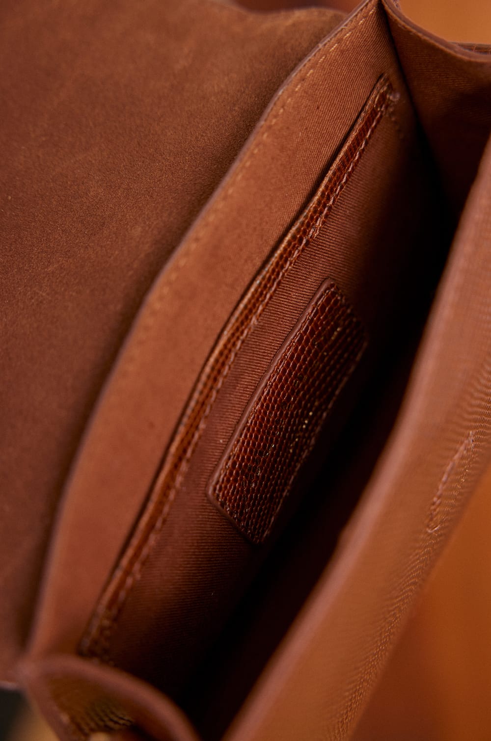 LEON MINI leather bag;${refinementColor}