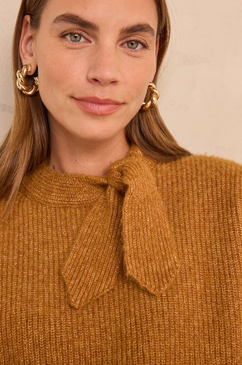 Long sleeve saffron sweater made from a blend of wool and silk ANAIS;${refinementColor}
