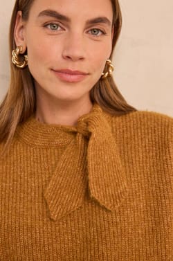 Long sleeve saffron sweater made from a blend of wool and silk ANAIS;${refinementColor}