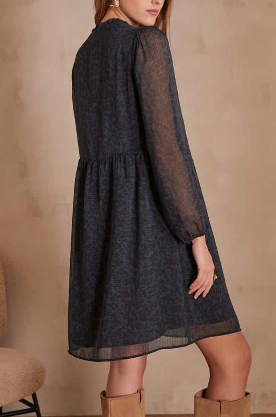 Robe LYNE;${refinementColor}