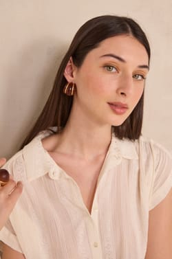 Short-sleeved embroidered blouse in mixed cotton DERRY;${refinementColor}