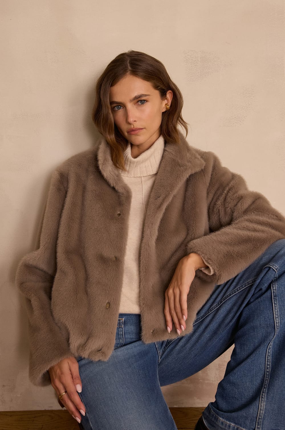 Fluffy DELICE coat;${refinementColor}