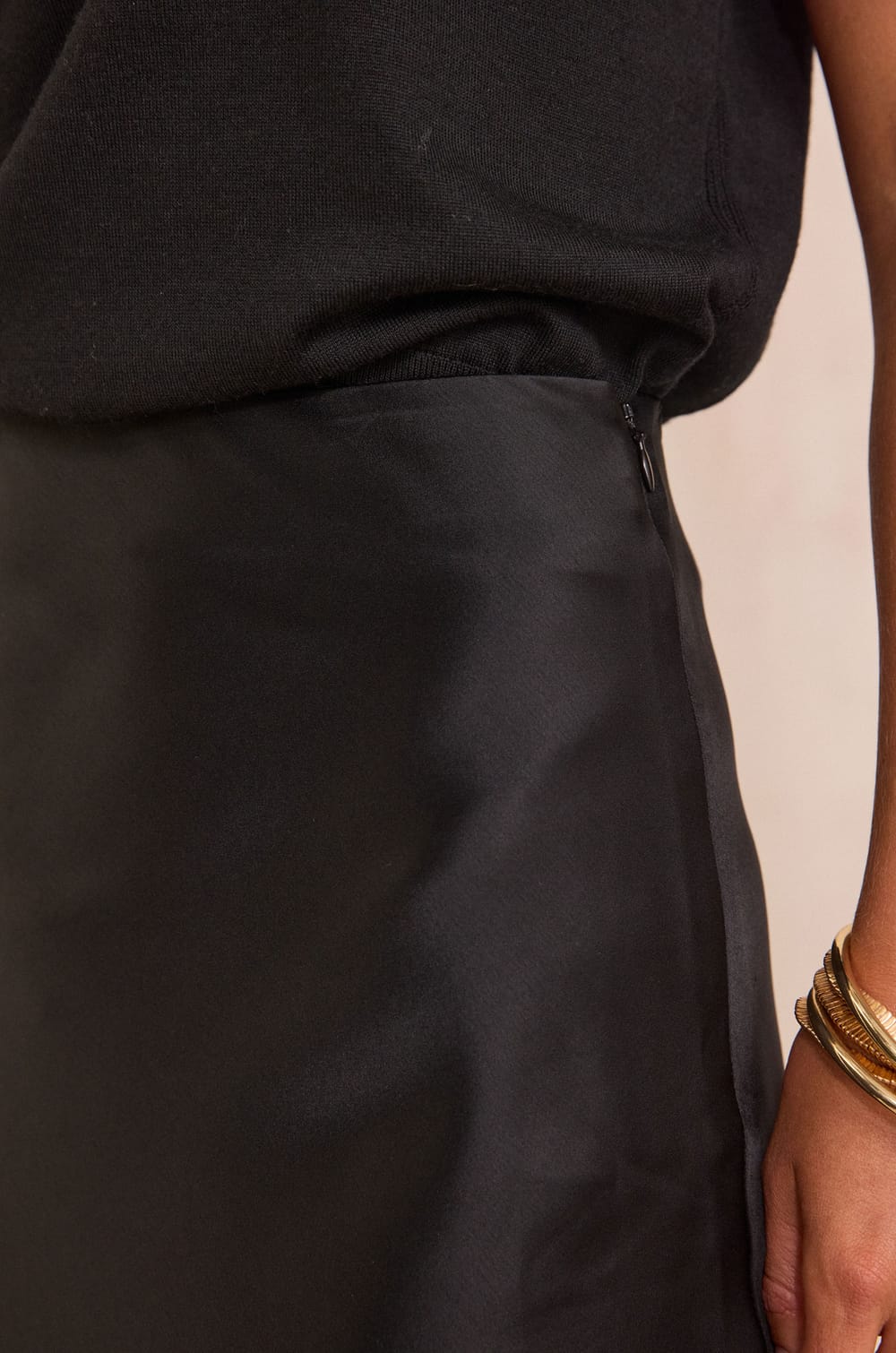 ODILE straight satin skirt;${refinementColor}