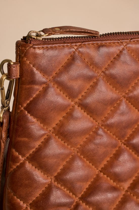 Pochette 100% cuir VIVIEN;${refinementColor}