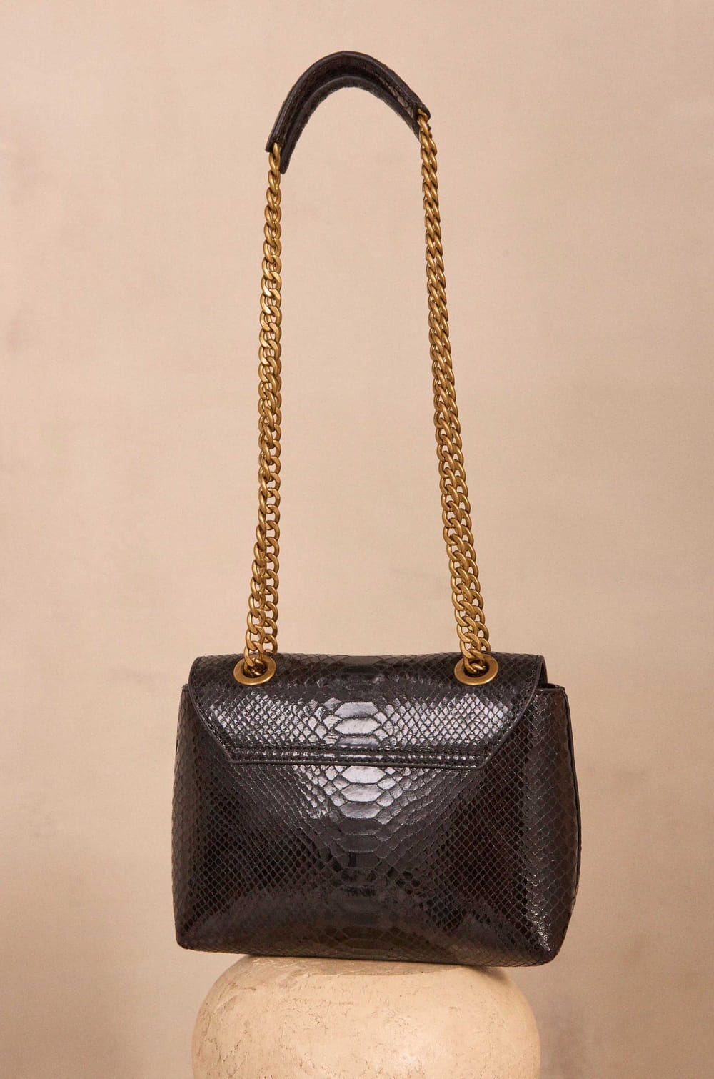 LEON MINI leather bag;${refinementColor}