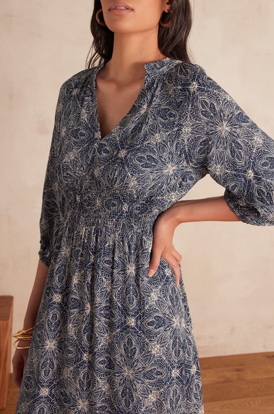 Robe REI;${refinementColor}