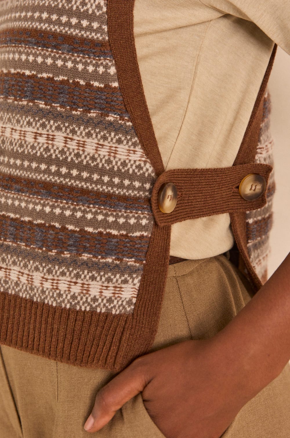 Plastron en laine REINETTE;${refinementColor}