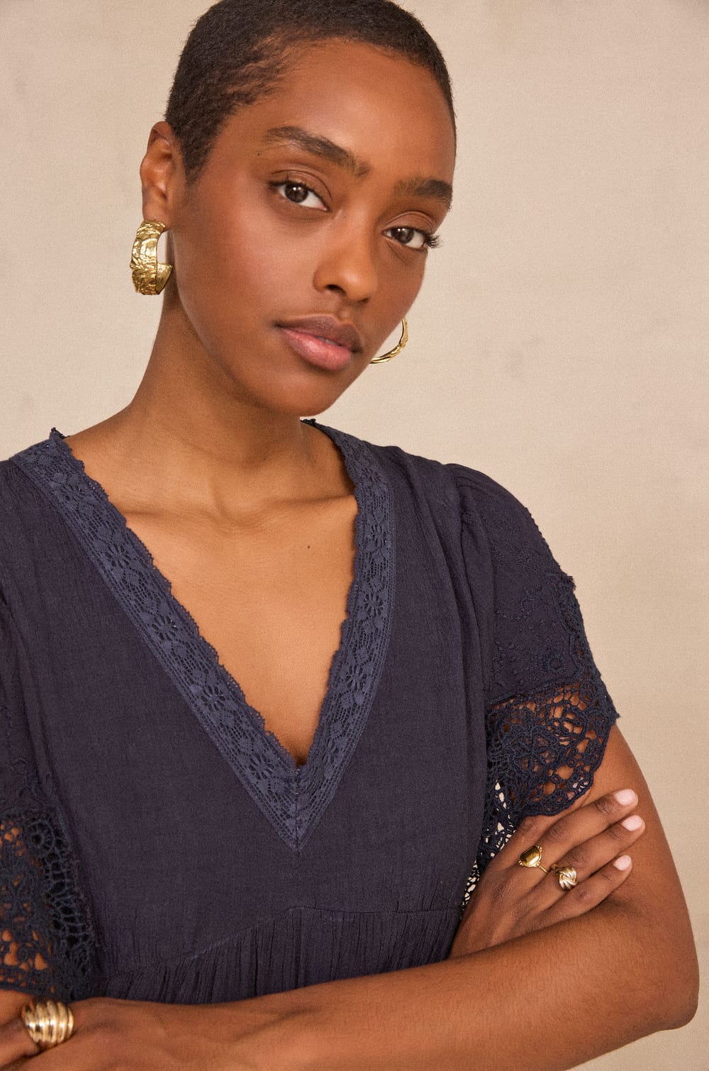 Fluid short-sleeved dress BELINA;${refinementColor}