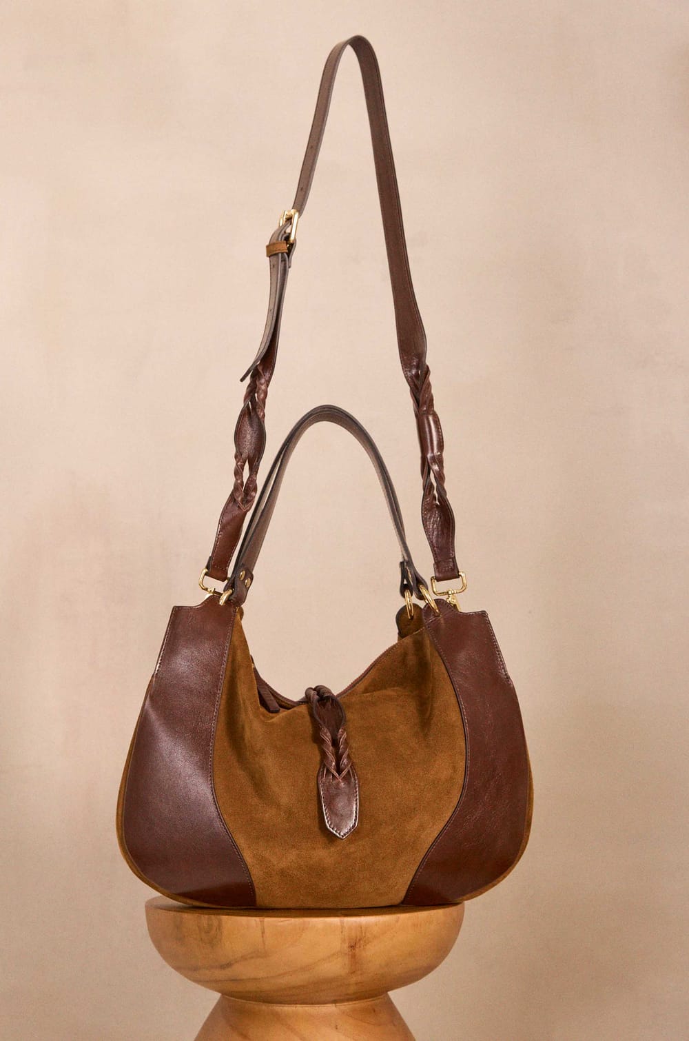 VICTOR leather tote bag;${refinementColor}