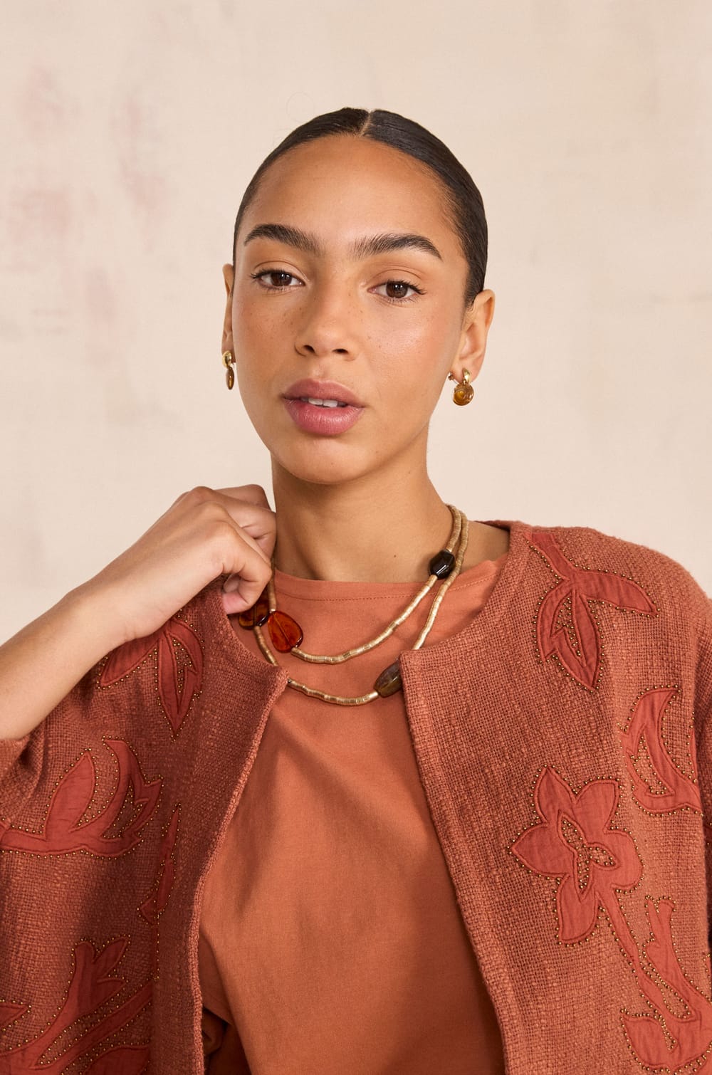 Veste brod&eacute;e &agrave; manches 3/4 en coton VITALIE;${refinementColor}