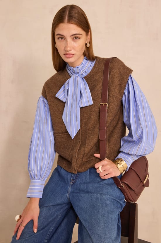 Sleeveless sweater in a blend of yak and wool ADAM;${refinementColor}