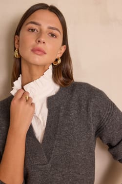 BALTHAZAR V-neck jumper in wool;${refinementColor}