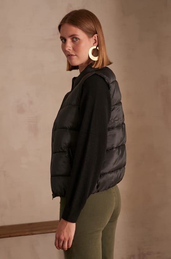 ALI sleeveless down jacket PhotoZ | 1-2-3