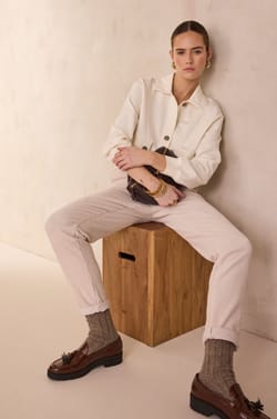 Pantalon chino en velours c&ocirc;tel&eacute; SABIL;${refinementColor}