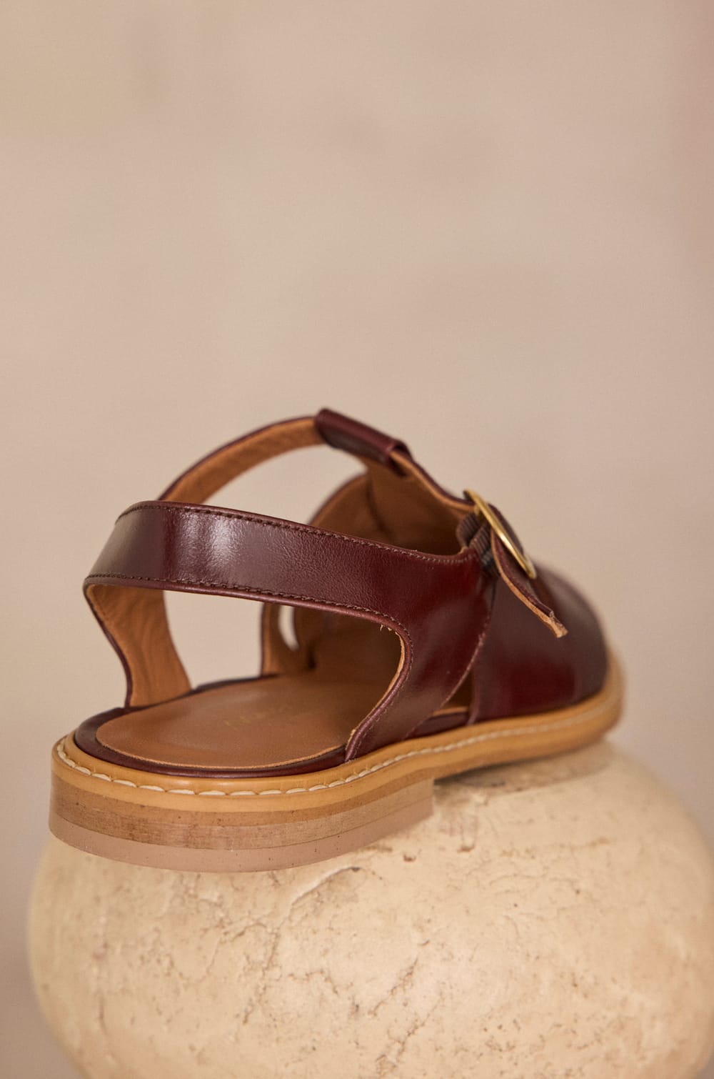 100% leather SULLIVAN sandals;${refinementColor}