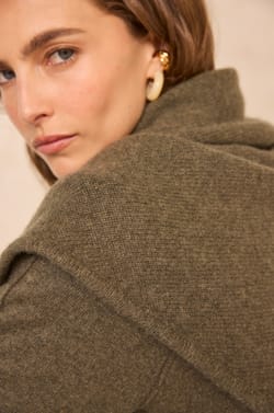 RACHELLE cashmere scarf;${refinementColor}