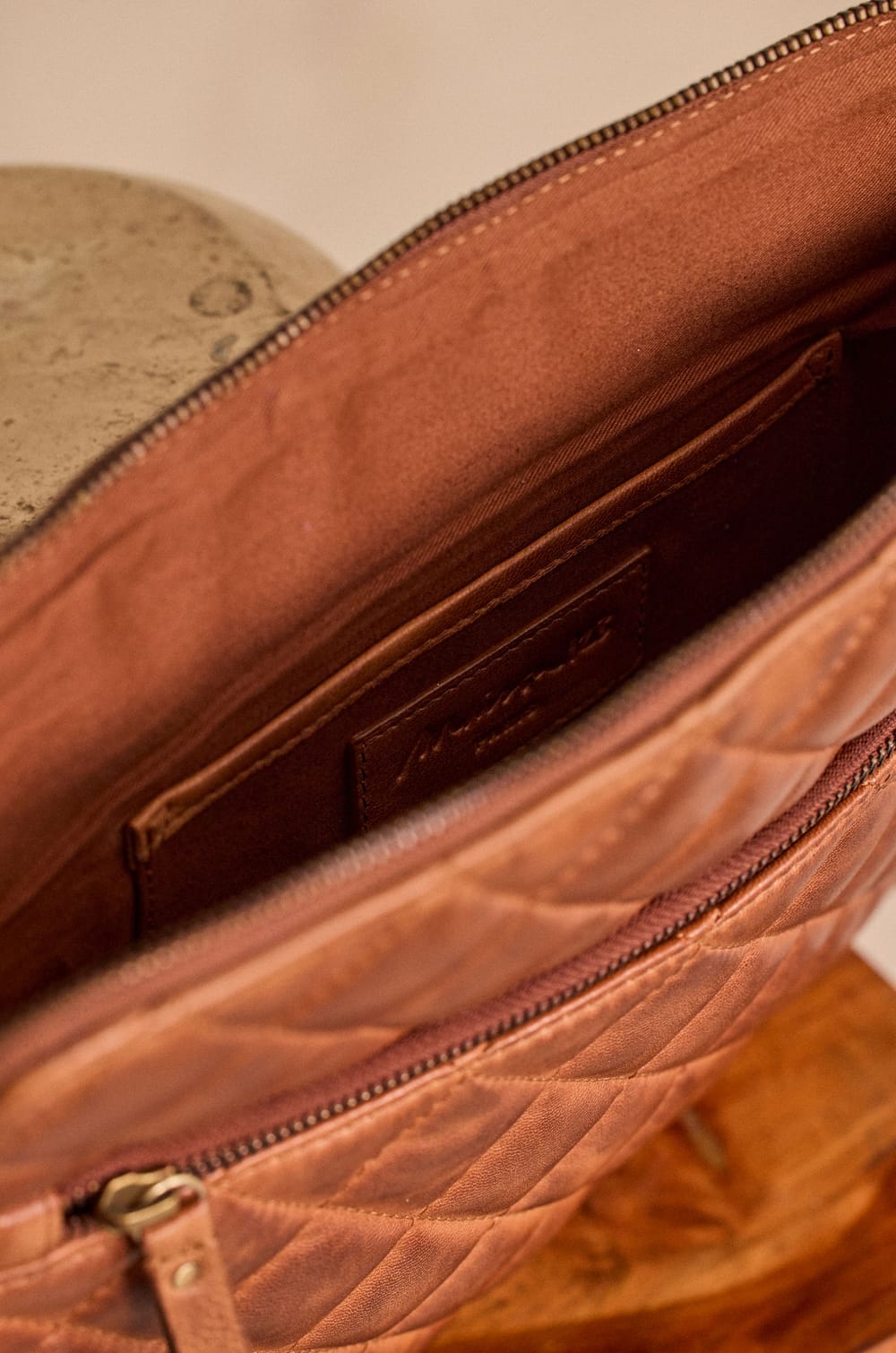 Pochette d'ordinateur 100% cuir VIVIEN;${refinementColor}