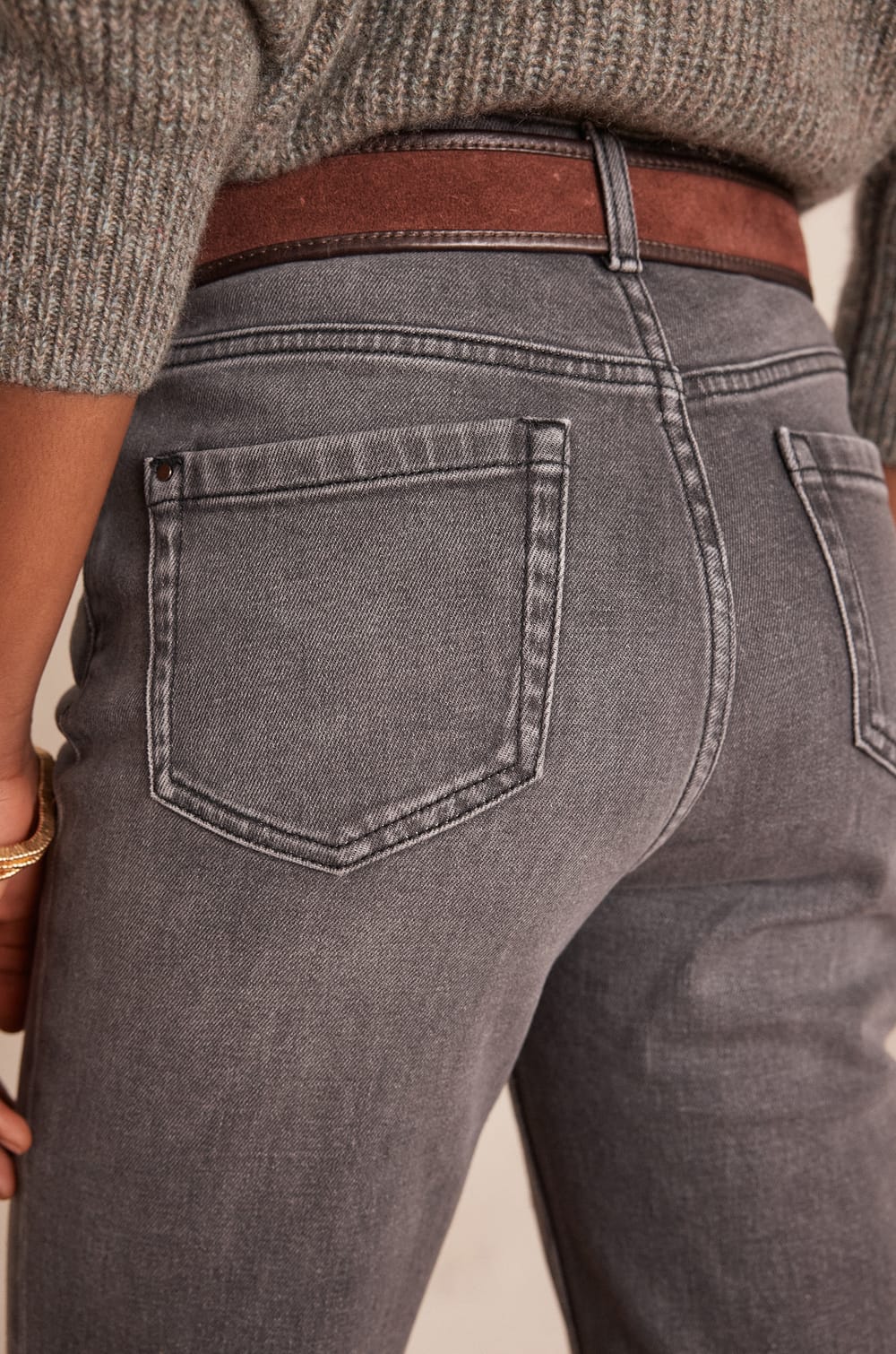 DELIA CROPPED straight jeans in cotton;${refinementColor}