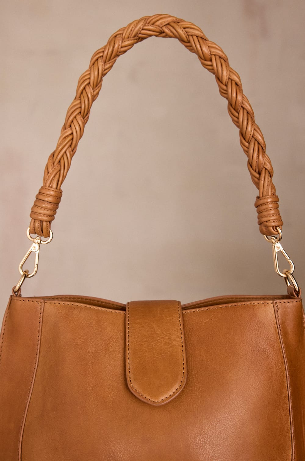 100% leather MARCEL bag;${refinementColor}