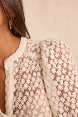 CAMOMILLE embroidered cotton shirt;${refinementColor}